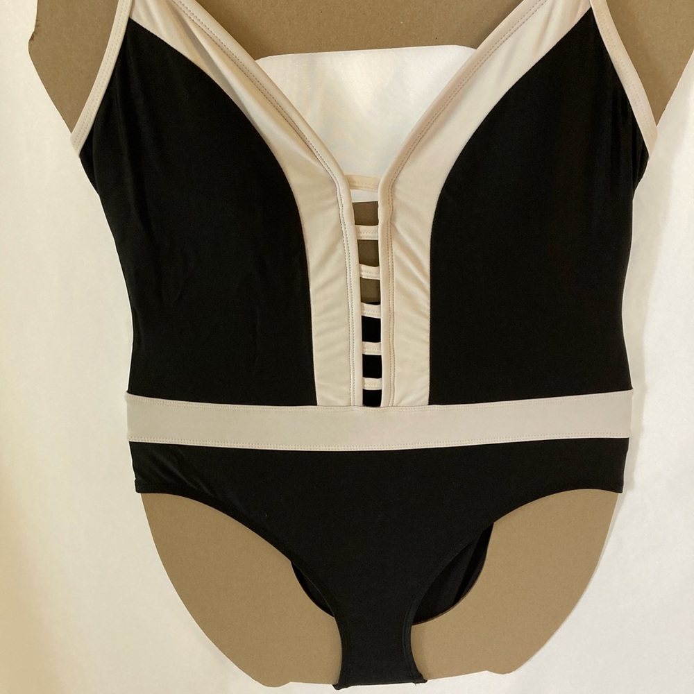 Mossimo One Piece Swimsuit SZ:10 Low Cut!